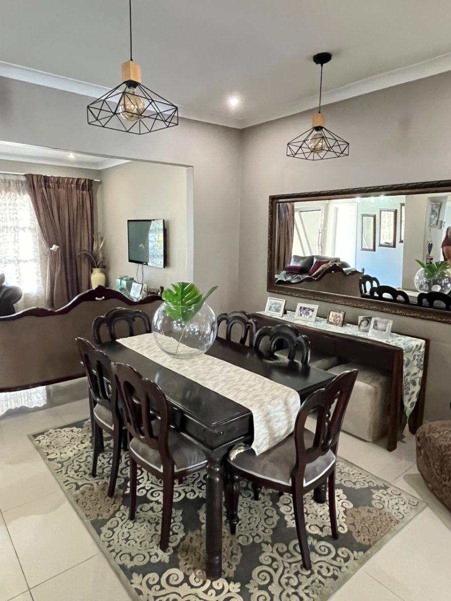 4 Bedroom Property for Sale in Abbotsford Eastern Cape
